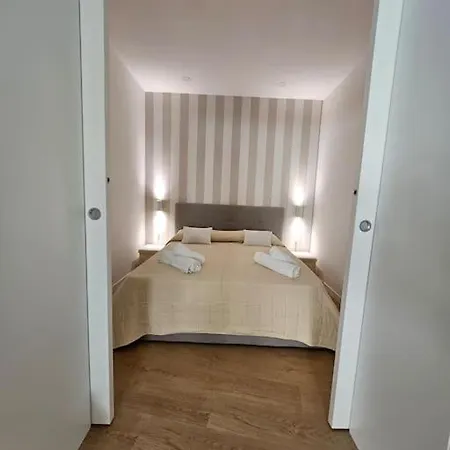 Covent Garden Apartment